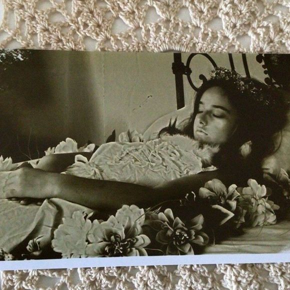 Post Mortem Death Photo Young Girl Death Bed Flowers Reprint - Picture 6 of 8